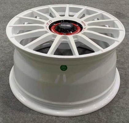 OZ που συναγωνίζεται τις σφυρηλατημένες Monoblock ρόδες Superturismo Evoluzione WRC