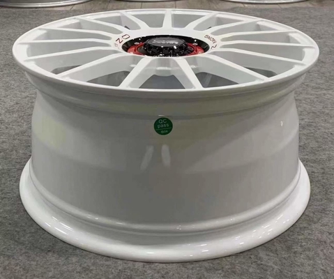 OZ που συναγωνίζεται τις σφυρηλατημένες Monoblock ρόδες Superturismo Evoluzione WRC